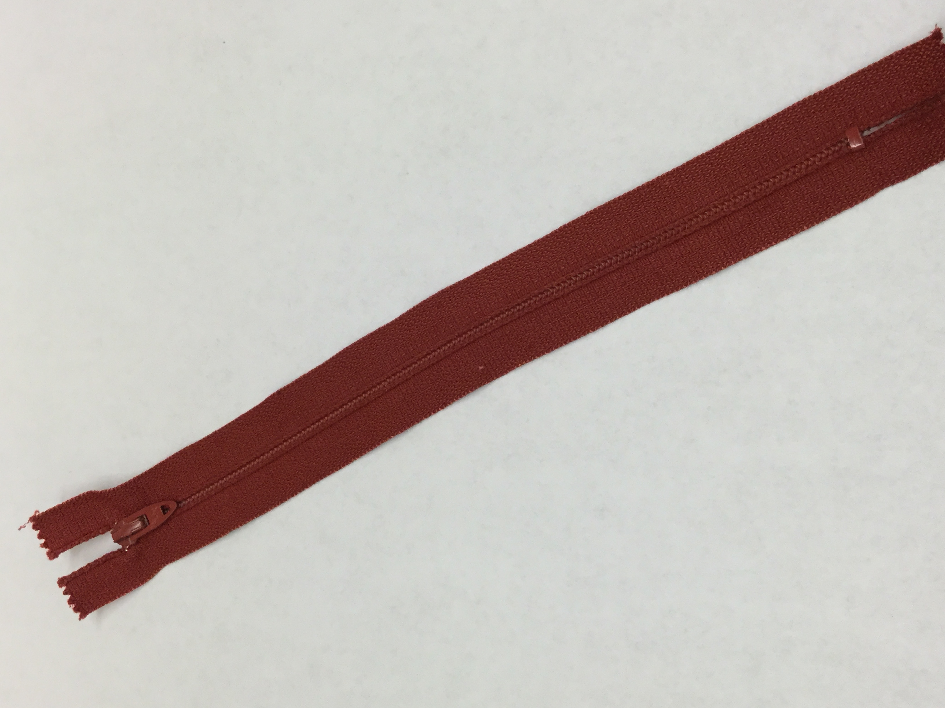 08 inch - Talon Nylon Coil Metal Pull Zipper - Red